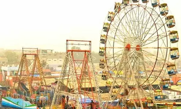 अनोखा मेला: कुंवारे लड़कों को मारती हैं महिलाएं!,  इस शहर में पूरी रात होता है औरतों का राज... जानिए