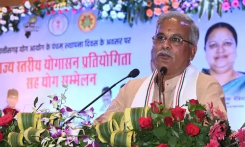 अद्भुत... बच्चों के योग आसन देखकर CM के साथ अतिथियों ने दबाई दांतों तले ऊंगलियां, आप भी देखें ये तस्वीरें...