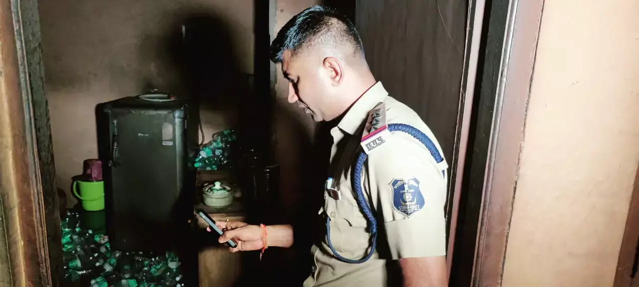 जिंदा जल गई बुजुर्ग: आधी रात मकान में लगी आग और 70 साल की बुजुर्ग महिला की मौत हो गई, बरसों से अकेले जीवनयापन कर रही थी