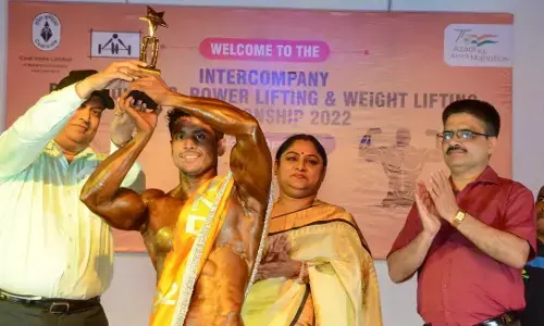 पद्म कर्णम मल्लेश्वरी ने अंतर-कंपनी पावरलिफ्टिंग, वेटलिफ्टिंग एवं बॉडी बिल्डिंग चैंपियनशिप - 2022 के शीर्ष विजेताओं को किया सम्मानित