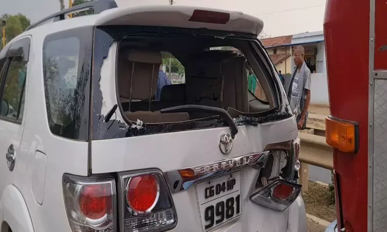 पूर्व मंत्री की कार का एक्सीडेंट: बीजेपी नेता की कार को ट्रक ने मारी जोरदार टक्कर, बैठक में शामिल होने के बाद निकले थे सर्किट हाउस...