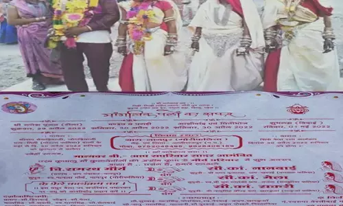 तीन प्रेमिकाओं के साथ एक ही मंडप में ब्याह: पूर्व सरपंच ने अपनी प्रेमिकाओ से रचाई शादी... 15 साल तक लीव-इन में रहे, 6 बच्चे भी हुए