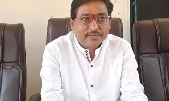 निष्कासन पर बवाल: युवा आयोग के सदस्य ने विधायक पर लगाया भ्रष्टाचार का आरोप, जब पार्टी से निकाला गया, तब छलके आंसू