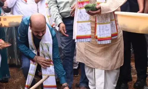 CG अक्ती पर माटी पूजन: सीएम भूपेश बघेल ने खेत में ठाकुर देवता की पूजा कर खेती-किसानी के नए काम की शुरुआत की, छत्तीसगढ़ में 60 स्थानों पर ऐसे आयोजन, सीएम बोले...