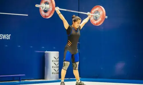 छत्तीसगढ़ की बेटी ने वर्ल्ड वेटलिफ्टिंग चैंपियनशिप जीतकर बढ़ाया मान, ग्रीस में लहराया तिरंगा... प्रदेश की पहली महिला वेटलिफ्टर बनी... जानें