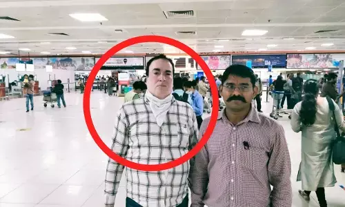 एयरपोर्ट में फंसा ठग: 18 लाख की ठगी का मास्टरमाइंड देश छोड़ने की फिराक में था, पुलिस ने दुर्ग एयरपोर्ट से पकड़ा
