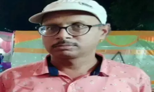 शिक्षक निलंबित: लिफ्ट देकर छात्रा से छेड़खानी करने वाला शिक्षक हुआ सस्पेंड, पुलिस कर रही तलाश