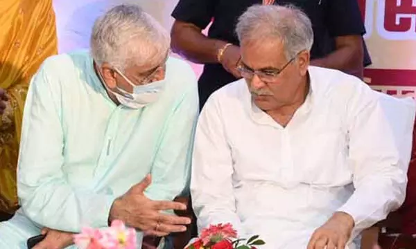 VIDEO: मंत्री सिंहदेव को सीएम भूपेश ने किया फोन: सिंहदेव के विभाग छोड़ने पर बोले सीएम भूपेश, पत्र मिला नहीं, पढ़िए उन्होंने और क्या कहा... VIDEO: मंत्री सिंहदेव को सीएम भूपेश ने किया फोन: सिंहदेव के विभाग छोड़ने पर बोले सीएम भूपेश, पत्र मिला नहीं, पढ़िए उन्होंने और क्या कहा...