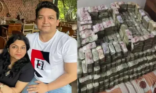IAS गिरफ्तार ब्रेकिंग: कई घंटे की पूछताछ के बाद ईडी ने आईएएस और उनके पति को किया गिरफ्तार