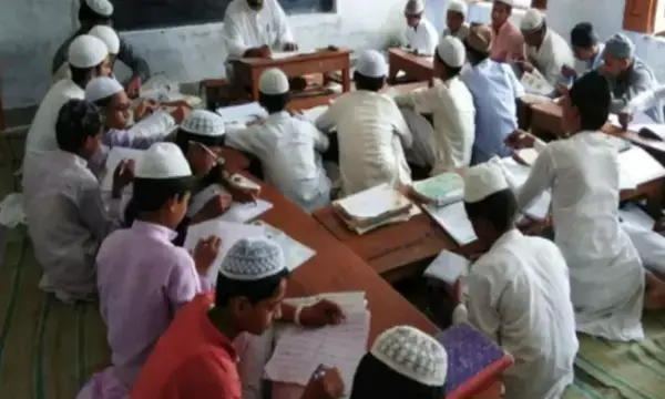 सरकार का बड़ा फैसला: मदरसों में राष्ट्रगान अनिवार्य, हर दिन होगा जन-गण-मन....