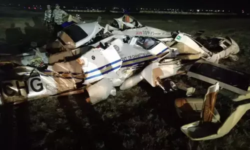 कैप्टन पंडा को कल शाम शीर्ष अधिकारियों ने थैंक्स किया था और आज मौत की खबर से आवाक रह गए...काफी मिलनसार और मृदुभाषी पायलट थे