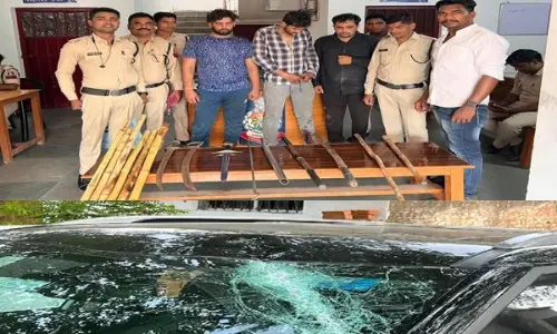 CG-पुलिस पार्टी पर तलवार और डंडे से हमला, गाड़ियों में तोड़फोड़...कोल वाशरी के गुंडों की दबंगई... कार्रवाई करने पहुंची पुलिस की टीम पर किया हमला, गाड़ियां तोड़ी...