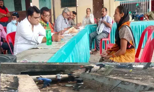 बारिश से पहले शहर के नाला-नालियों को साफ करने निगम ने छेड़ा अभियान...