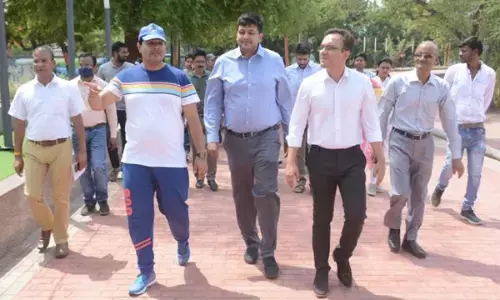 महापौर एजाज़ ढेबर ने किया स्मार्ट सिटी प्रोजेक्ट्स का निरीक्षण, भ्रमण के दौरान कलेक्टर नगर निगम कमिश्नर और रायपुर स्मार्ट सिटी एमडी भी थे साथ