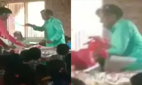 टीचर को बर्थडे सप्राइज़ देना पड़ा भारी, क्लास में यूं कर दी स्टूडेंट की जमकर पिटाई... देखें वीडियो