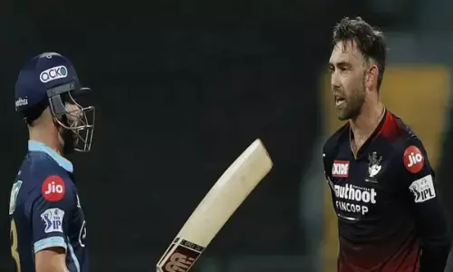 VIDEO: आउट होने पर इस खिलाड़ी का फूटा गुस्सा, ड्रेसिंग रूम में की तोड़फोड... हेलमेट फेंक कर मारा