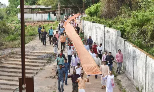 डैनेक्स ने 11 हजार मीटर चुनरी निर्माण कर कीर्तिमान स्थापित किया...बना विश्व रिकार्ड...