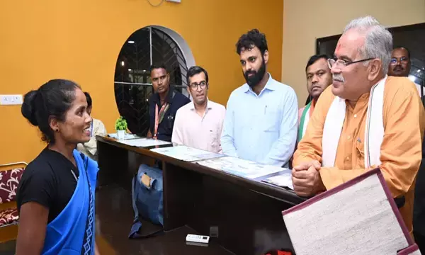 कभी नक्सली थी दसमी, अब रिसोर्ट में बनी रिसेप्शनिस्ट... जिस दिन शादी हुई, उसी दिन मुठभेड़ में पति की मृत्यु