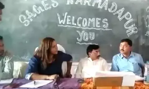 महिला अधिकारी का शिक्षकों को सा### चू### गाली देते VIDEO वायरल, एडमिशन प्रक्रिया में खामियों पर भड़की अफसर... देखें वीडियो