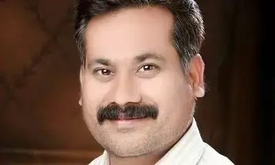 Big Breaking अमित बघेल गिरफ्तार: जैन मुनियों के खिलाफ आपत्तिजनक टिप्पणी के मामले में अमित बघेल सरगुजा में गिरफ्तार; बालोद लेकर आ रही पुलिस