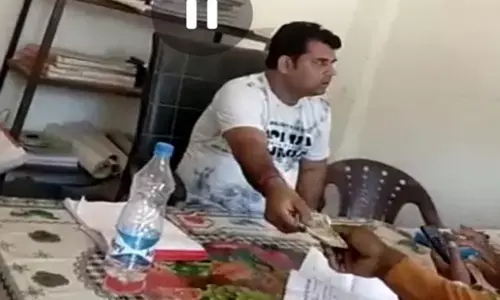 रिश्वतखोर पटवारी सस्पेंड: रुपये लेते पटवारी का वीडियो वायरल, शिकायत मिलने पर एसडीएम ने किया निलंबित...
