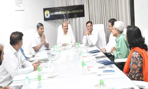 कुमार अन्वेश, सीव्हीओ सीएमपीएफओ धनबाद ने एसईसील में सीएमपीएफ से संबंधित लंबित प्रकरणों पर ली समीक्षा बैठक