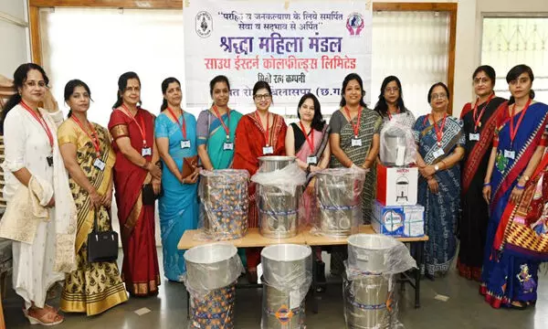 श्रद्धा महिला मण्डल द्वारा मातृ छाया में विविध सामग्री प्रदाय किया गया... श्रद्धा महिला मण्डल द्वारा मातृ छाया में विविध सामग्री प्रदाय किया गया...