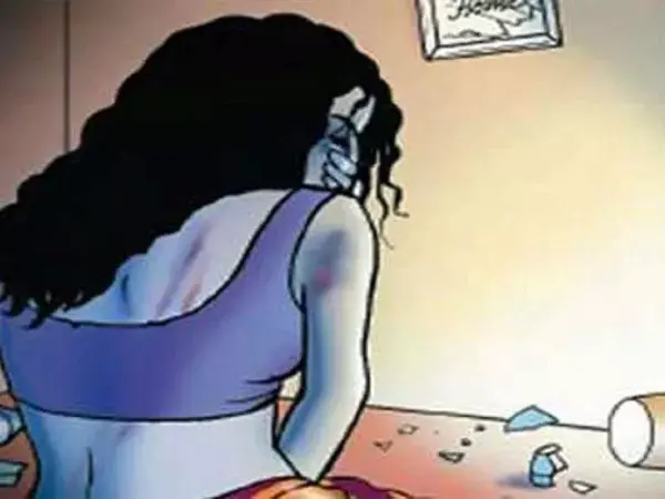 CG-शिक्षक व शिक्षिका की शर्मनाक हरकत: कमरे में रंगरेलिया मनाते पकड़ाए, शिक्षा अधिकारी ने किया निलंबित....