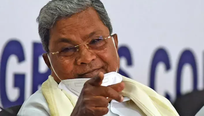 पूर्व सीएम को भेज रहे चड्‌डी: इस राज्य में चड्‌डी पर छिड़ी राजनीति, विपक्ष का ऐलान- चड्‌डी जलाओ अभियान शुरू करेंगे
