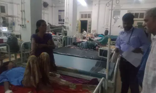 चाट खाने से बच्ची की मौत: चाट-गुपचुप खाकर दो दर्जन बच्चे हुए बीमार, 9 साल की बच्ची की जान गई; बाकी अस्पताल में भर्ती