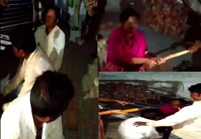 CG-तीन पटवारियों की धुनाई: रात में चोरी छुपे तीन पटवारी पहुंचे थे एक महिला के घर... पत्नी और साली को हुई भनक, फिर ग्रामीणों ने जमकर कर दी पिटाई... CG-तीन पटवारियों की धुनाई: रात में चोरी छुपे तीन पटवारी पहुंचे थे एक महिला के घर... पत्नी और साली को हुई भनक, फिर ग्रामीणों ने जमकर कर दी पिटाई...