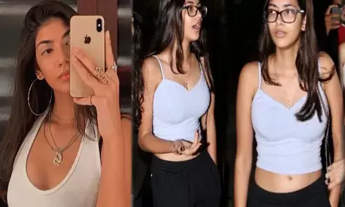 करिश्मा कपूर की बेटी दिखती है बेहद ही खूबसूरत,  करिश्मा और करीना दोनों को दे रही है टक्कर...देखें फोटो