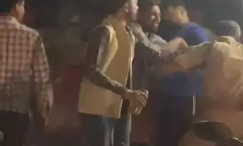 VIDEO: मंत्री के भतीजे की गुंडागर्दी, मामूली बात पर होमगार्ड को बेरहमी से पीटा... हाथों में बीयर लिए आरोपी आये नजर