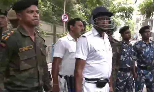 कोलकाता में बांग्लादेश हाई कमिशन के बाहर शूटआउट, होमगार्ड ने महिला को मारी गोली, फिर खुद भी कर ली खुदकुशी