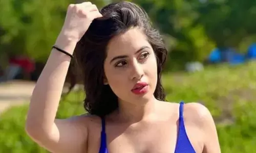 उर्फी ने पहनी कटी-फटी ड्रेस, दिखा नया लुक... यूजर्स बोले- कुछ तो छोड़ दो