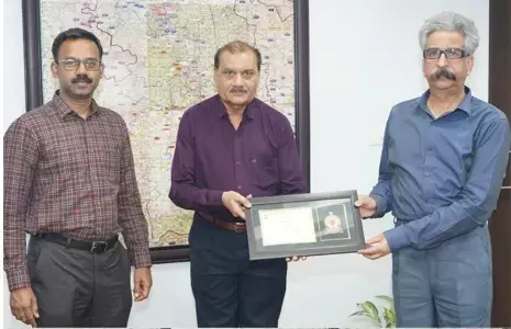 CCTNS में CG आगे: ऑनलाइन एफआईआर, चालान-गिरफ्तारी की अपडेट रिपोर्ट के लिए बीजापुर, दंतेवाड़ा और कांकेर के पुलिसकर्मियों को पुरस्कार