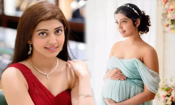 एक्ट्रेस प्रणिता सुभाष बनीं मां, अस्पताल के बेड से बेबी संग शेयर की पहली फोटो... देखें