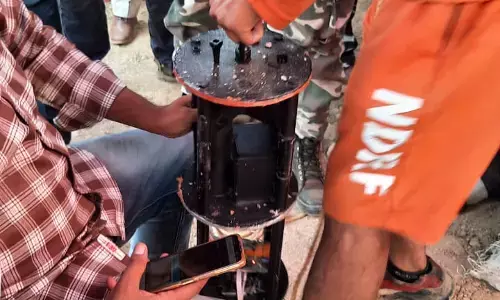 ब्रेकिंग न्यूज: रोबोट से राहुल को निकालने की कोशिश शुरू...दूसरी ओर से पैरलल सुरंग भी बना रहे