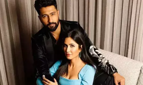 कटरीना को छोड़कर इस हसीना के साथ रोमांस कर रहे विक्की कौशल? फोटो हुआ वायरल... देखें