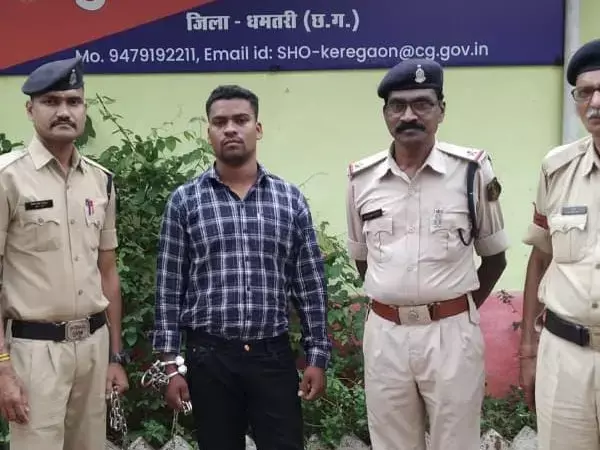 मेरा बॉयफ्रेंड दूसरे लड़की से सगाई कर रहा थानेदार साहब, उससे मेरे पहले से है संबंध...प्रेमिका की शिकायत पर प्रेमी पहुंचा जेल...पढ़े पूरा मामला
