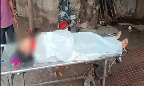 PSC की छात्रा ने लगाई फांसी: सुबह से बंद था कमरे का दरवाजा, छात्राओं ने खिड़की से झांक कर देखा तो पंखे से लटकी मिली लाश