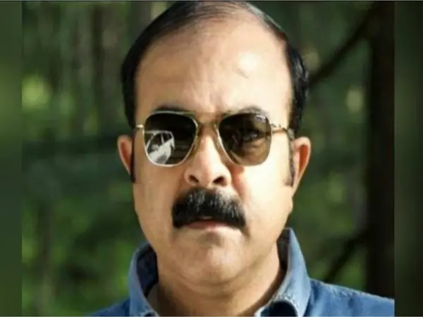 IAS गिरफ्तार: बिल क्लियर करने के लिए मांगी थी एक प्रतिशत कमीशन...सहायक सचिव को भी पकड़ा गया