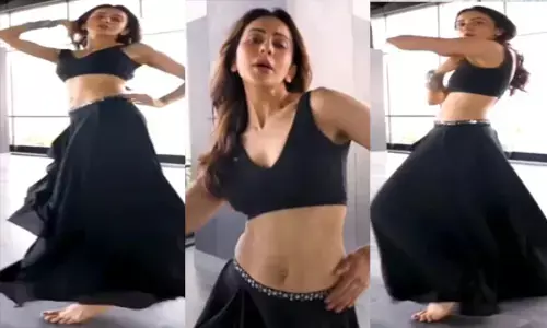 रकुल प्रीत सिंह ने किया धांसू डांस, बेली मूव्स देख फैंस के छूटे पसीने... लोगों बोले- OMG