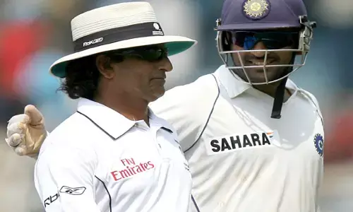 जूते बेच रहा है पूर्व दिग्गज अंपायर, कहा- अब खेल से कोई वास्ता नहीं... रेप का भी लग चुका आरोप...