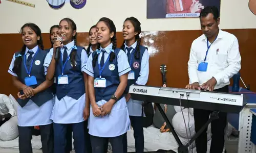 मुख्यमंत्री हुए बच्चों के जशपुरिया सुरों से मंत्रमुग्ध -कहा इसकी रिकॉर्डिंग मुझे भेजना...