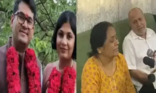 IRS अफसर की मौत मामला: परिजनों ने लगाया रेल अधिकारियों पर प्रताड़ना का आरोप, जीएम ने बनाई तीन सदस्यीय जांच कमेटी...
