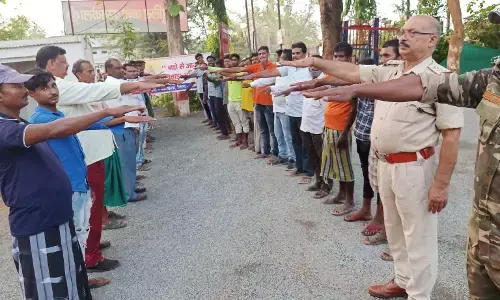 नशे से आजादी पखवाड़ा: 36 क्विंटल गांजा, नशीले टेबलेट, कैप्सूल व सिरप का किया गया नष्टीकरण...नशा मुक्त बनाने का दिया गया संदेश