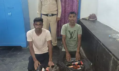 जयस्तंभ चौक पर बीयर तस्करी: थाने से कुछ ही मीटर पर बीयर बेच रहे थे दो युवक, अफसरों ने थाने को खबर दी, तब पकड़े गए