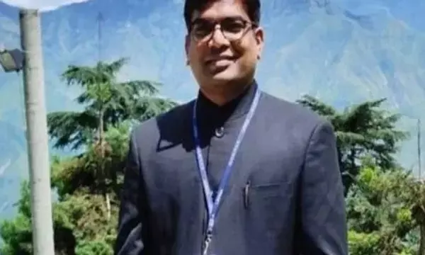 CG की SDM के IAS पति पर FIR दर्ज.. पीड़िता बोली- पार्टी में आईएएस ने किस लेने की कोशिश की, हिरासत में अफसर