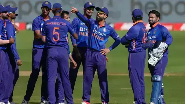 300 चौके लगाने से सिर्फ दो बाउंड्री दूर हैं विराट कोहली और रोहित शर्मा, ऐसा करने वाले बनेंगे दुनिया के दूसरे खिलाड़ी